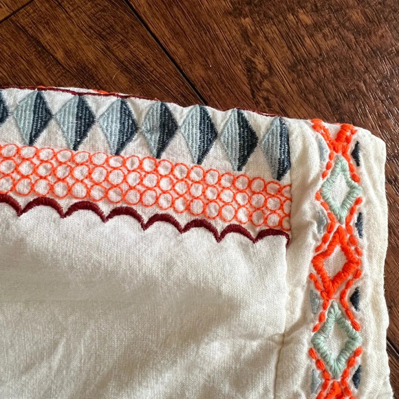 Anthropologie Islander Embroidered Crop Pants Vacation Resortwear | Size 2 - Picture 6 of 9